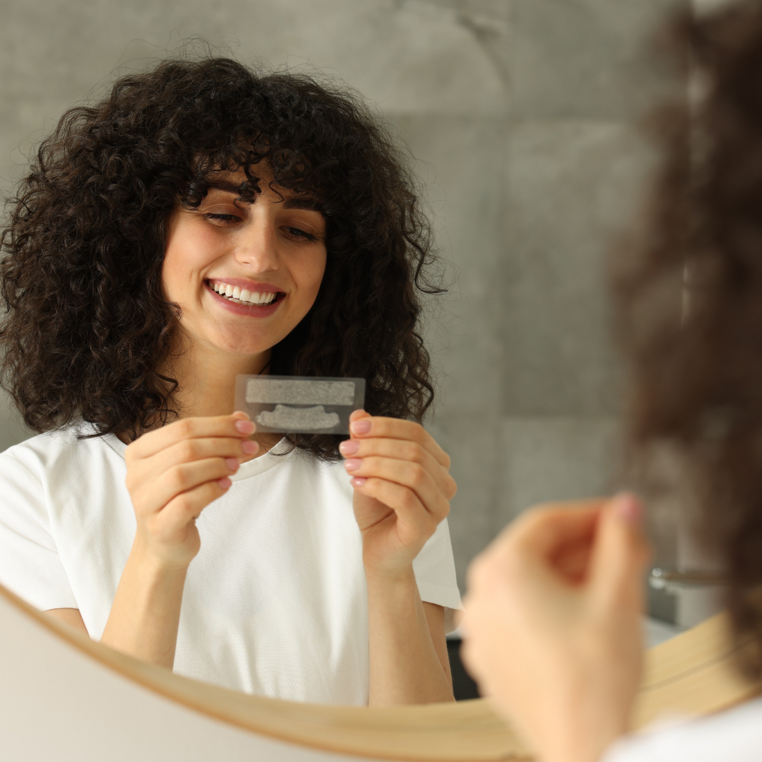 Crest Luxe vs Supreme Whitestrips - Ktoré bieliace pásiky sú najlepšie?